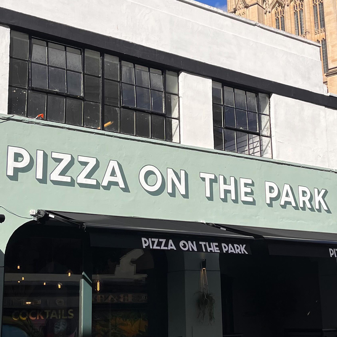 Rig Shaded Font Signwriting - Pizza on the Park, Bristol | Jamie Clarke Type